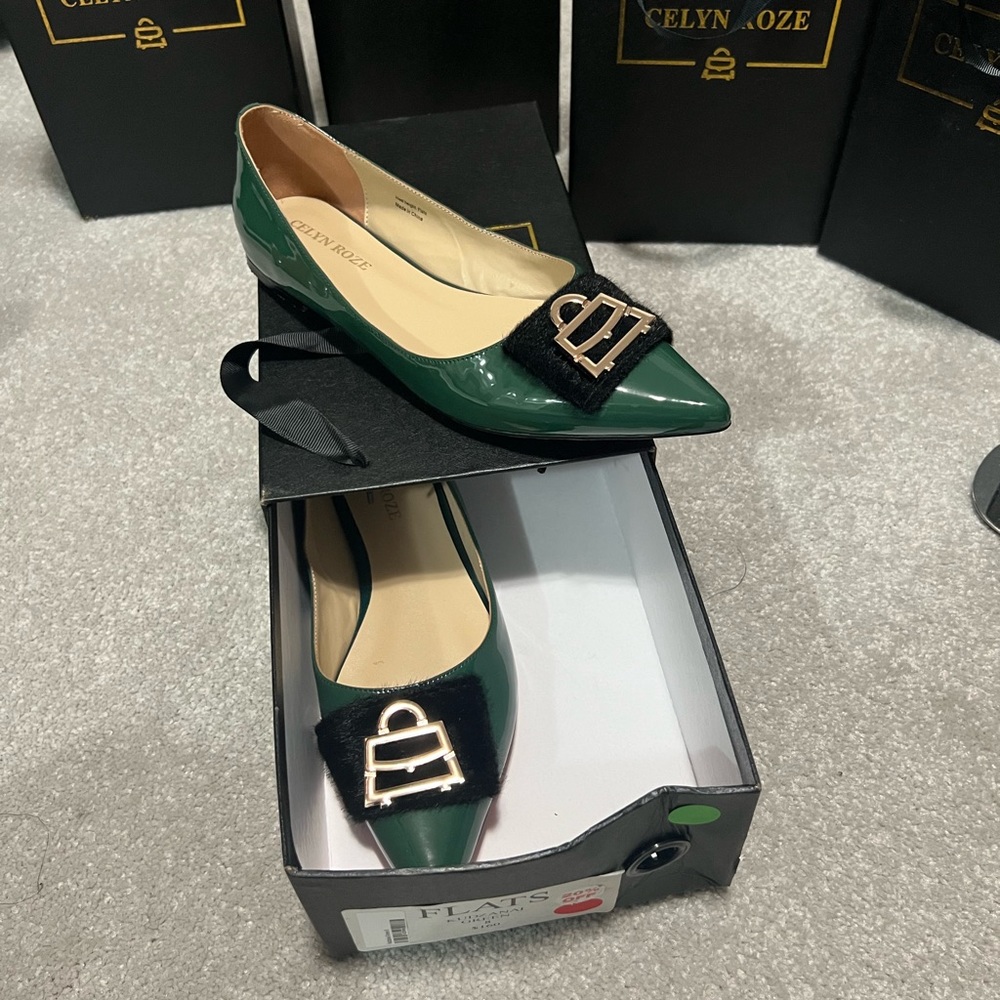Emerald green CELYN ROZE Signature flats